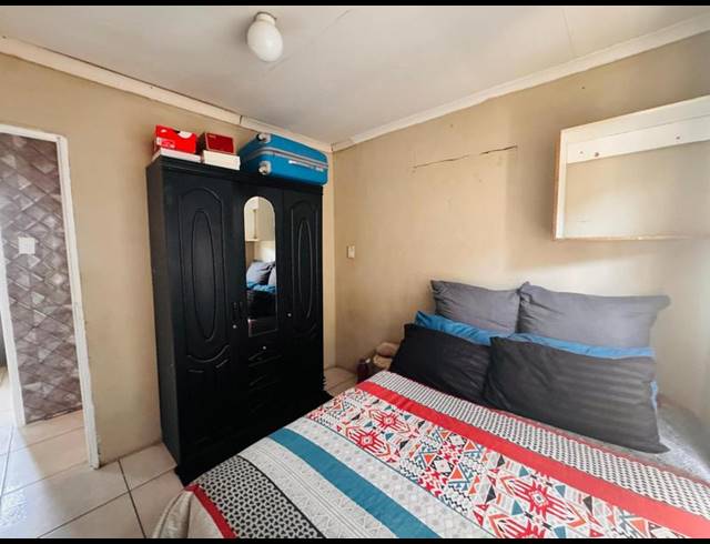 5 BEDROOM HOUSE FOR SALE IN RIVERLEA